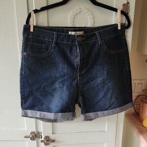 d. jeans 32 In Waist 4.5 Inch Inseam Dark Blue Rolled Hem Women's Denim Shorts